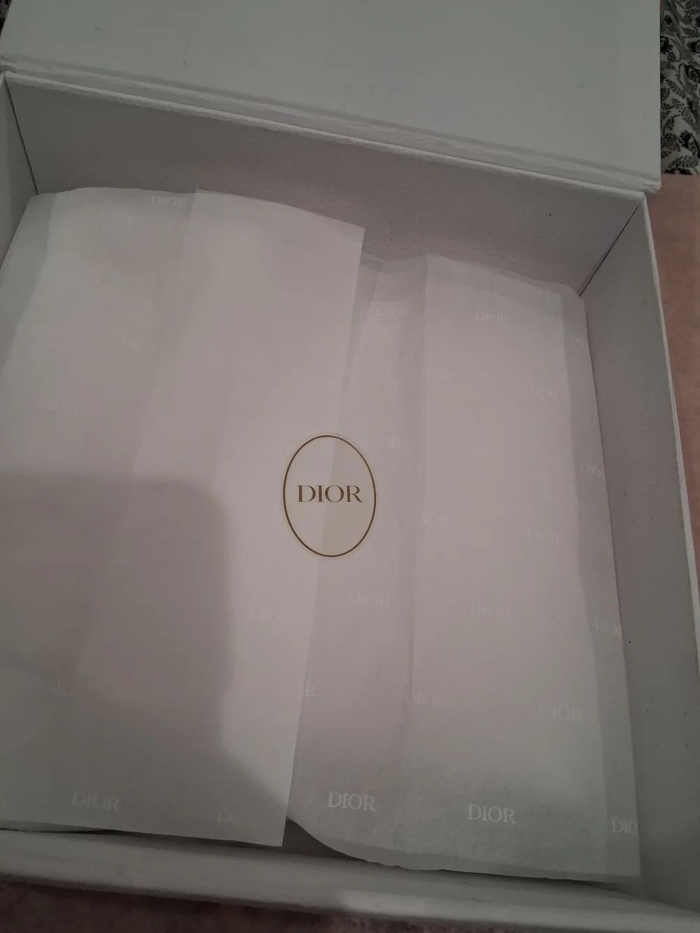 Dior GWP Beauty White Embroidered Towel Set.New